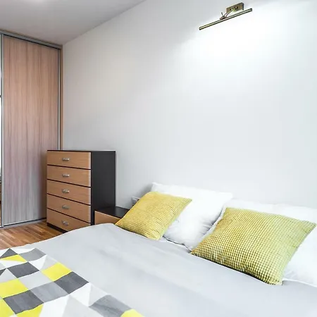 Apartament 48M W Centrum Grojca Grojec  Exterior photo