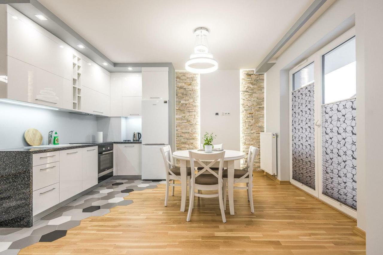 48m W Centrum Grojca *
