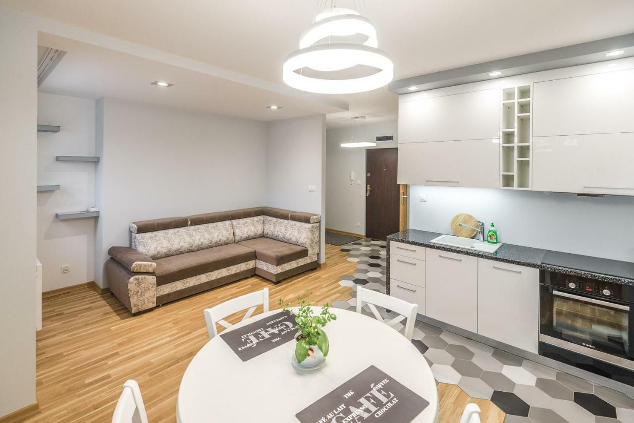 48m W Centrum Grojca
