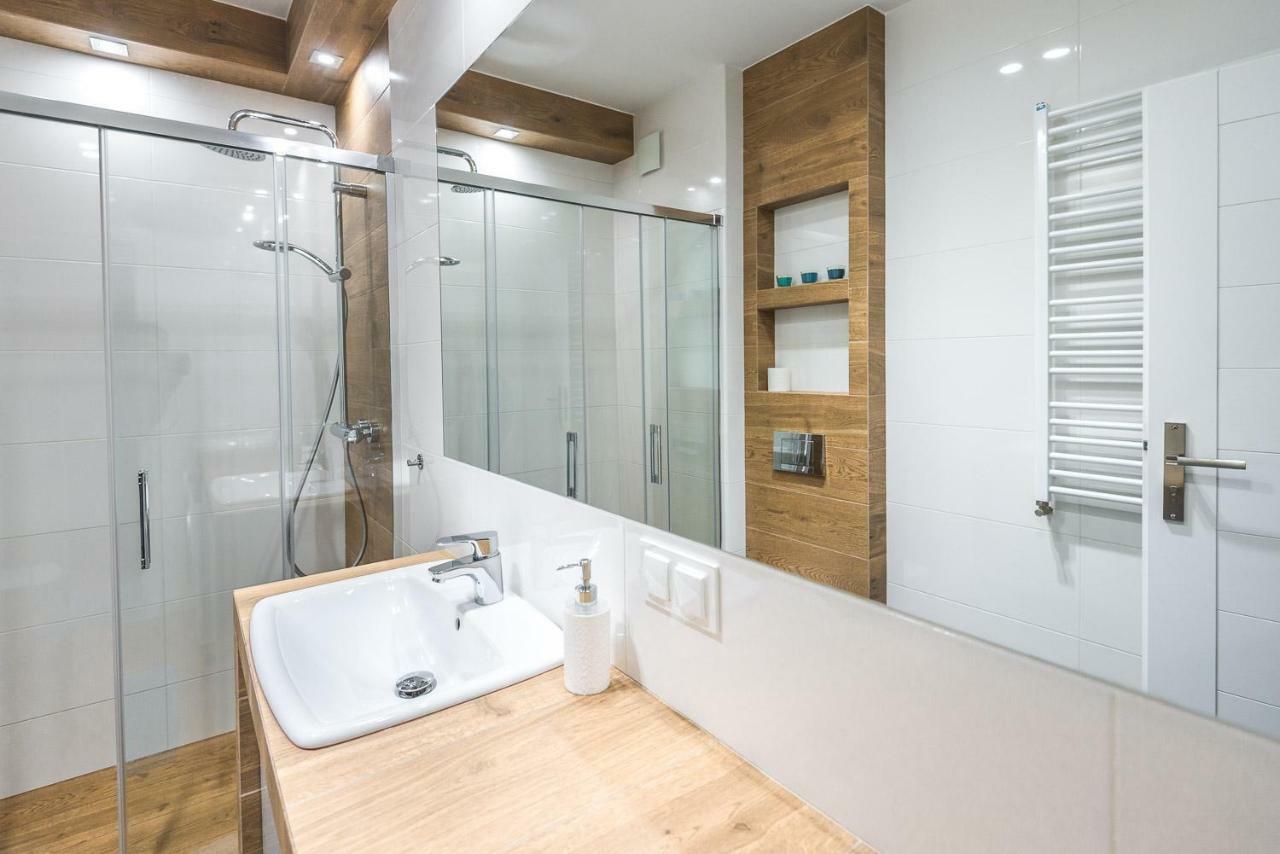 48m W Centrum Grojca Apartment *